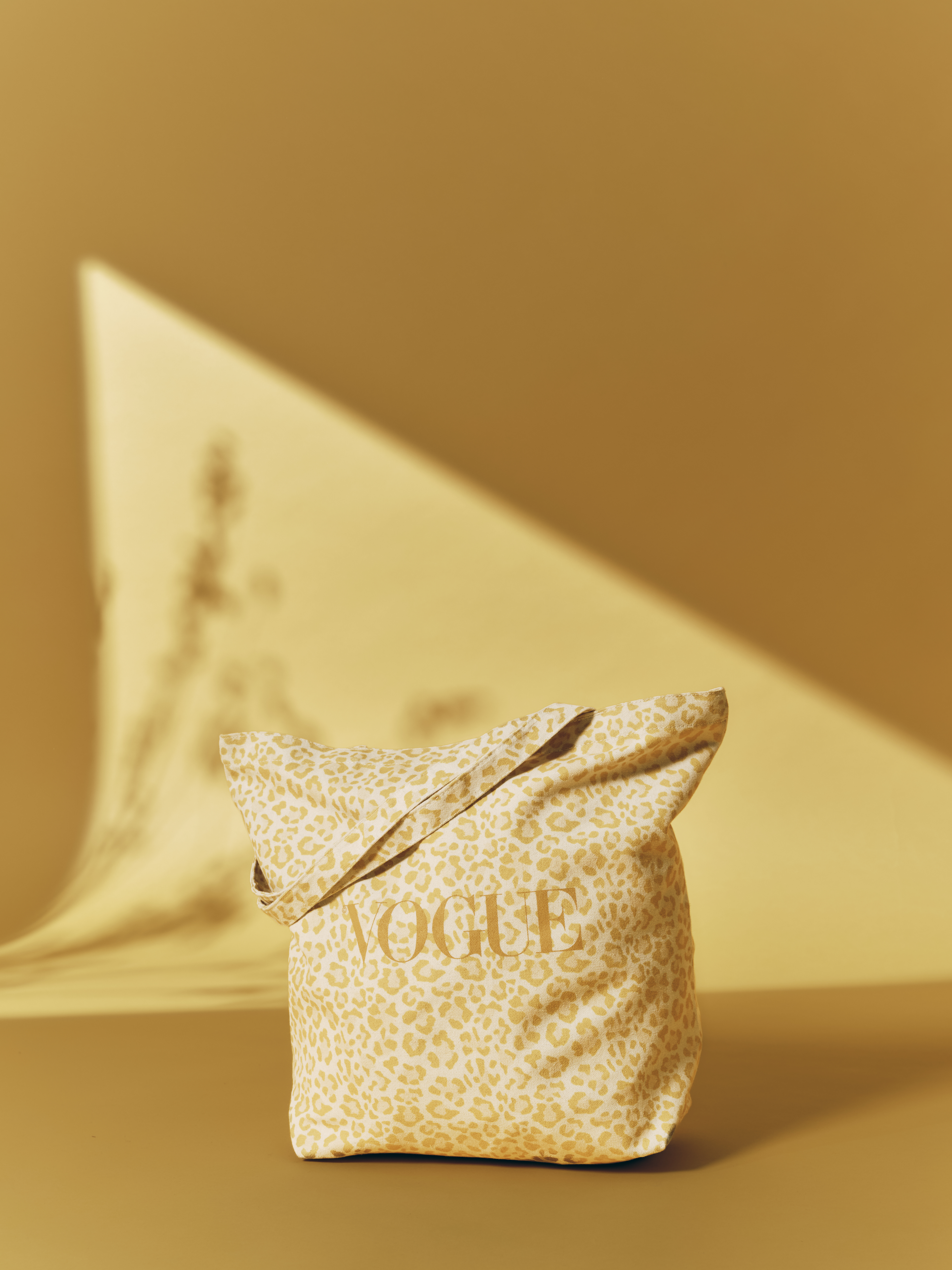 VOGUE Leo Bag grün