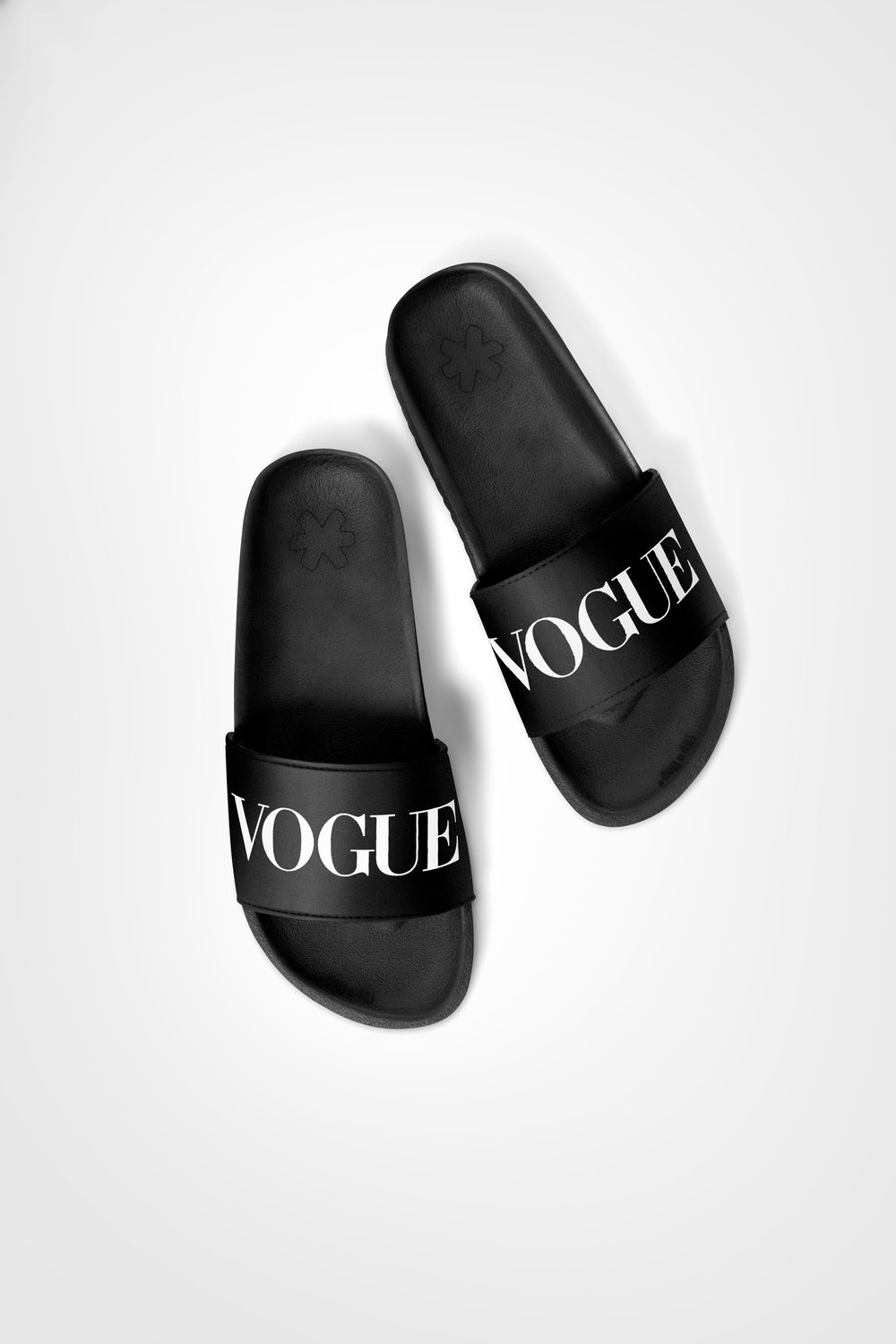 VOGUE Pools "Black" Gr. 40